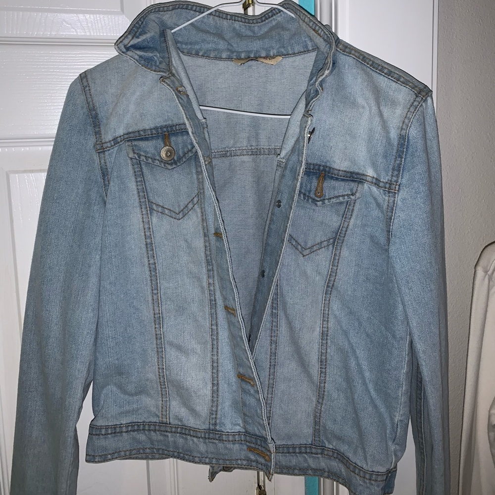 Jean jacket light washed